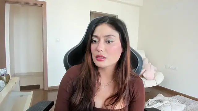 Snapshot of GoddessAnna chatting on February 16, 8:32 am GoddessAnna online show from February 16, 8:32 am