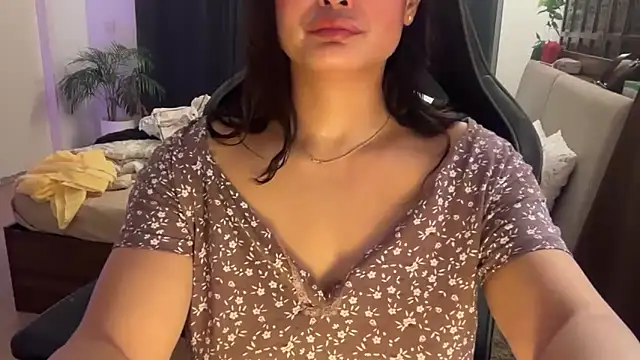 Snapshot of GoddessAnna chatting on June 22, 7:22 pm GoddessAnna online show from June 22, 7:22 pm