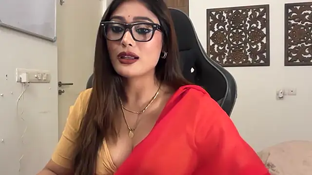 GoddessAnna online show from November 18, 6:00 pm