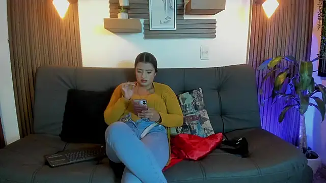 Snapshot of karla_999 chatting on October 4, 2:02 am karla 999 online show from October 4, 2:02 am