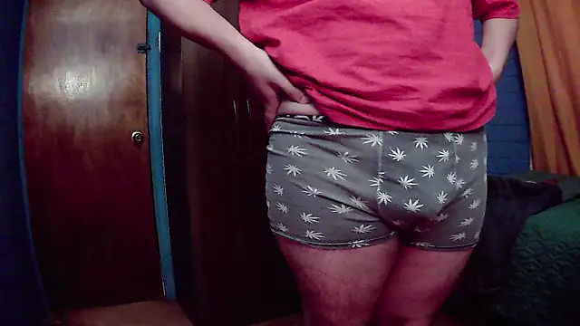 Snapshot of pisceslost chatting on November 17, 7:29 pm pisceslost online show from November 17, 7:29 pm