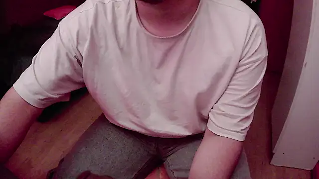 Snapshot of pisceslost chatting on December 16, 1:10 am pisceslost online show from December 16, 1:10 am