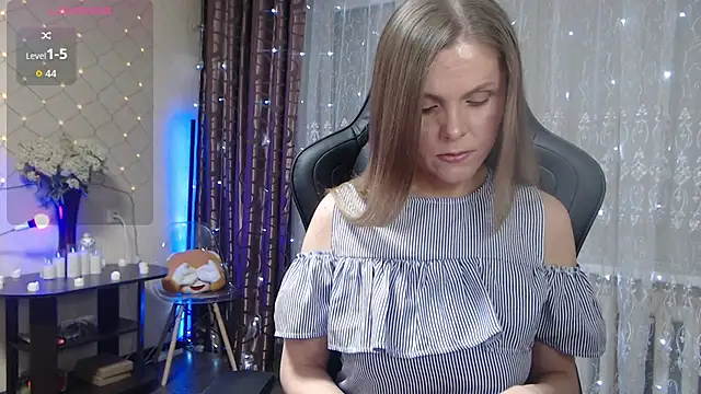 JessieOMays online show from February 21, 1:07 am