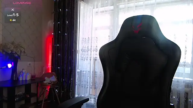 JessieOMays online show from June 2, 1:49 am