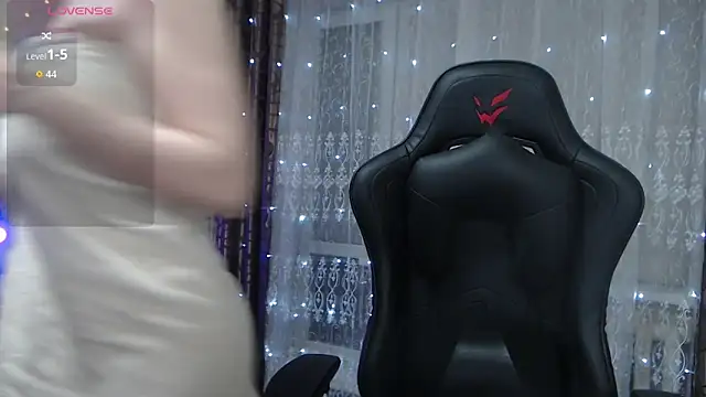 JessieOMays online show from February 13, 8:31 pm