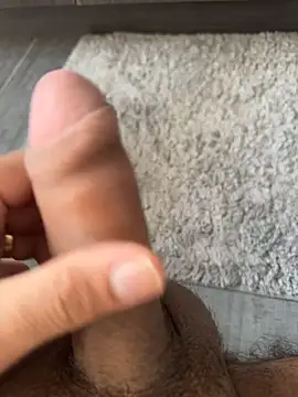 Pussylover 32 online show from November 13, 6:34 pm