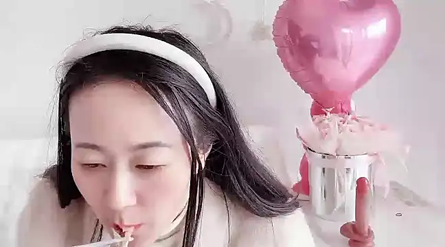 Snapshot of fanfan-FF chatting on March 8, 5:07 am fanfan-FF online show from March 8, 5:07 am