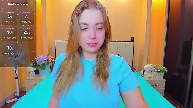 Snapshot of AlexissM chatting on December 14, 9:07 am AlexissM online show from December 14, 9:07 am