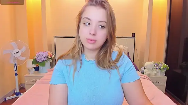 Snapshot of AlexissM chatting on December 4, 9:56 am AlexissM online show from December 4, 9:56 am