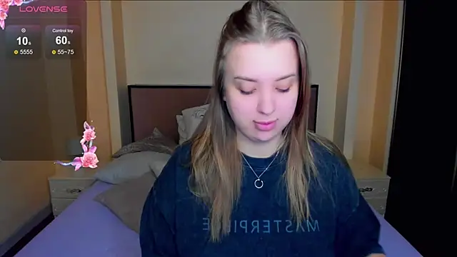 Snapshot of AlexissM chatting on February 25, 4:40 pm AlexissM online show from February 25, 4:40 pm