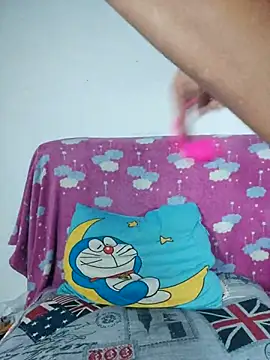 Snapshot of azulzulix chatting on October 31, 2:19 am azulzulix online show from October 31, 2:19 am