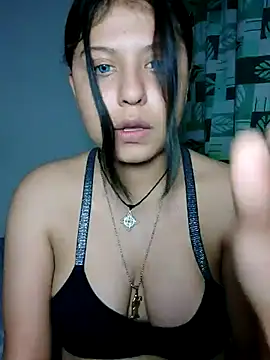 Snapshot of azulzulix chatting on February 1, 12:53 am azulzulix online show from February 1, 12:53 am