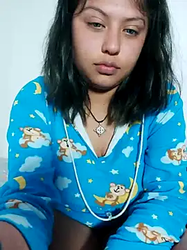 azulzulix online show from March 23, 1:06 am