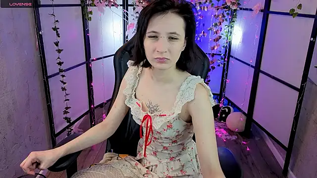 TaylorLunar online show from March 12, 1:48 pm