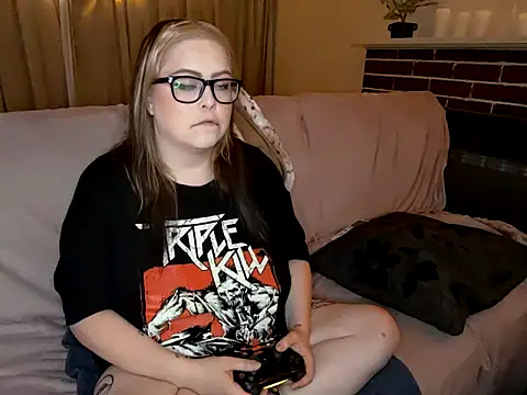 ChubbyBubs online show from February 12, 2:10 pm