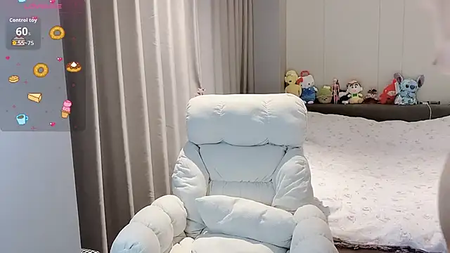 qiqi-666 online show from September 18, 11:02 am