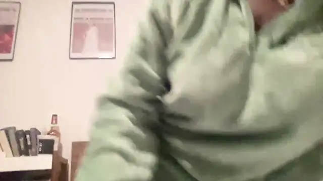 AveryJ99 online show from December 6, 4:19 am