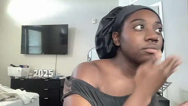 AveryJ99 online show from April 12, 9:07 pm