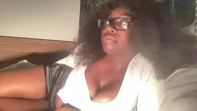 AveryJ99 online show from March 22, 1:00 am