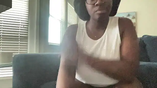 AveryJ99 online show from April 6, 8:21 pm