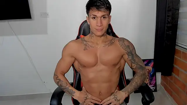 pettergrey1 online show from October 22, 10:41 pm