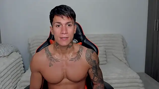 pettergrey1 online show from January 7, 9:20 pm