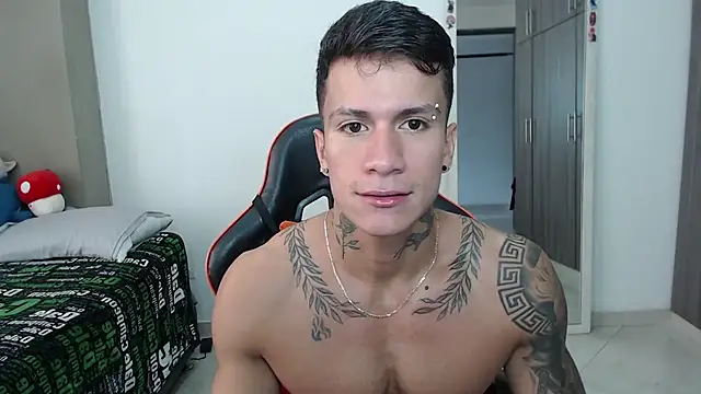 pettergrey1 online show from March 6, 2:45 pm