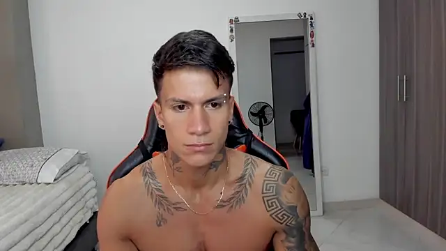 pettergrey1 online show from February 14, 12:16 pm