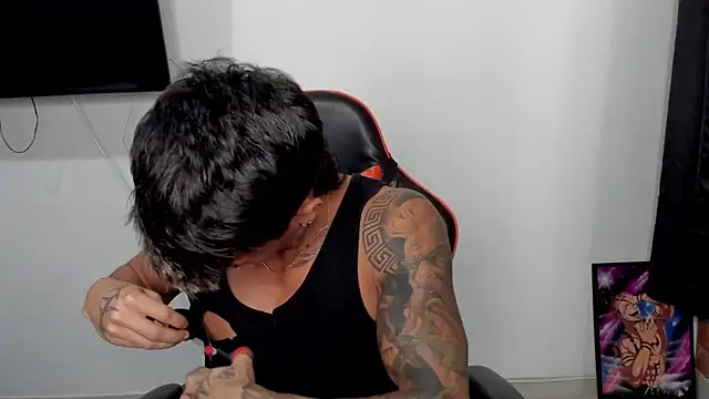 pettergrey1 online show from October 23, 11:25 pm