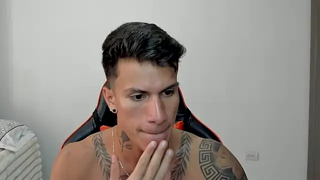 pettergrey1 online show from February 9, 7:23 pm