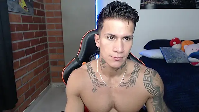 pettergrey1 online show from July 22, 12:40 pm