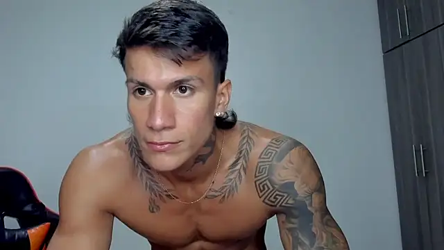 pettergrey1 online show from February 2, 11:26 pm