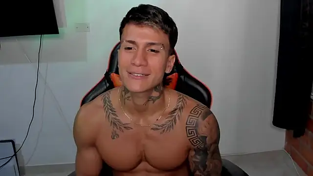 pettergrey1 online show from October 26, 11:27 pm