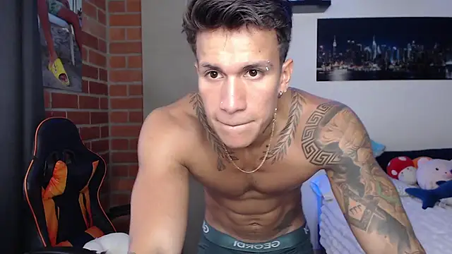 pettergrey1 online show from July 27, 9:22 pm