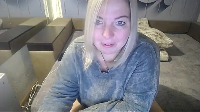 LILIcool online show from December 2, 3:31 pm