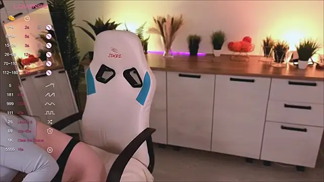 Ooops Boobss online show from September 10, 8:02 am