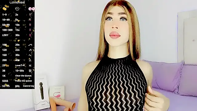 Snapshot of New_Doll chatting on October 8, 3:41 am New Doll online show from October 8, 3:41 am