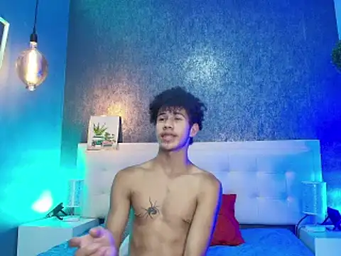 Snapshot of Erick_Zhimerman chatting on March 14, 9:35 am Erick Zhimerman online show from March 14, 9:35 am