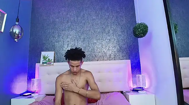 Snapshot of Erick_Zhimerman chatting on March 19, 6:57 am Erick Zhimerman online show from March 19, 6:57 am
