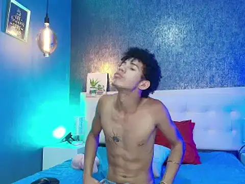 Snapshot of Erick_Zhimerman chatting on March 14, 6:32 am Erick Zhimerman online show from March 14, 6:32 am