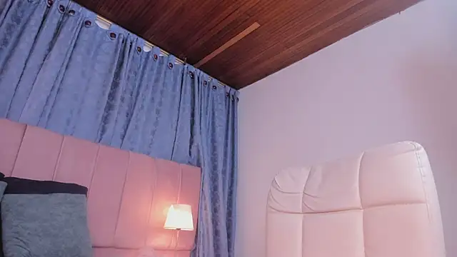 x milu online show from October 25, 5:35 pm