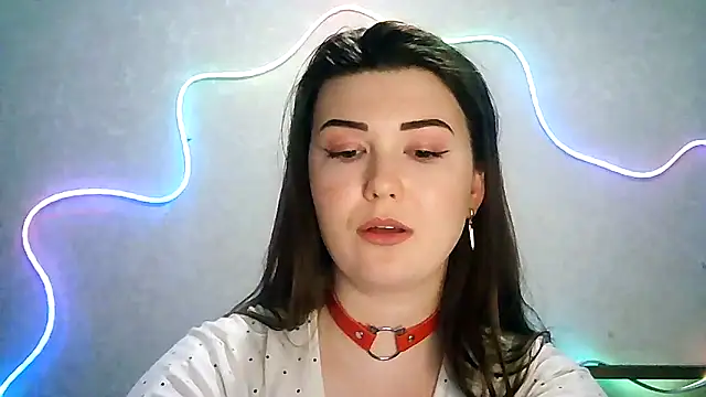 Snapshot of SeductiveTati chatting on September 14, 10:10 pm SeductiveTati online show from September 14, 10:10 pm