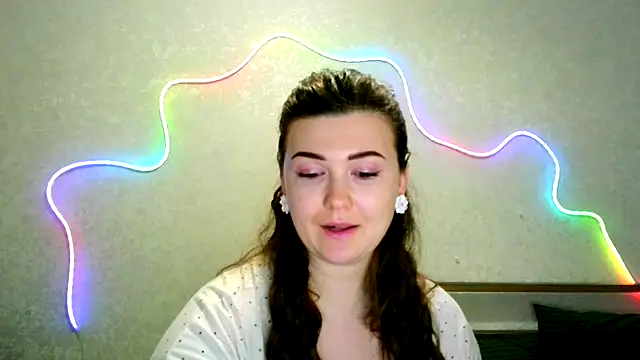 Snapshot of SeductiveTati chatting on October 19, 2:36 am SeductiveTati online show from October 19, 2:36 am