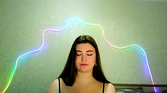 Snapshot of SeductiveTati chatting on December 17, 12:59 am SeductiveTati online show from December 17, 12:59 am