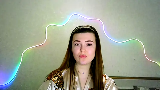 Snapshot of SeductiveTati chatting on December 4, 1:37 am SeductiveTati online show from December 4, 1:37 am