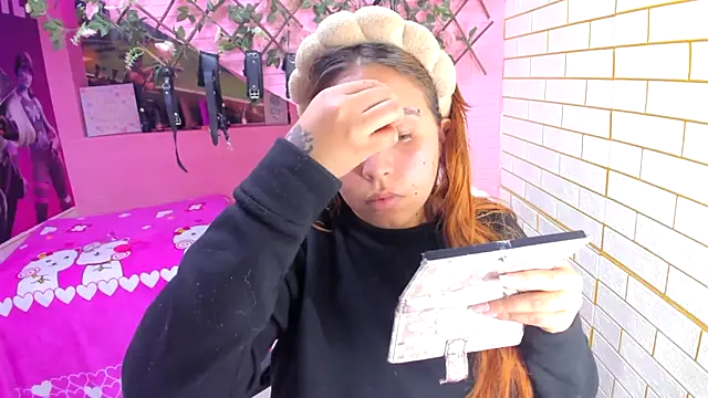 marcellaa303av online show from November 27, 3:51 am