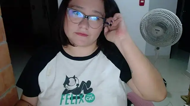 CinnamonCookiez online show from January 10, 4:01 am