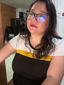 CinnamonCookiez online show from December 20, 3:36 am