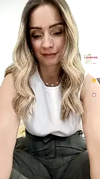 Loly Horny online show from July 17, 10:51 pm