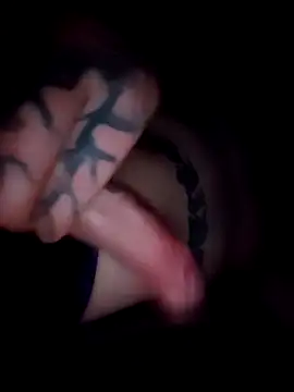 Snapshot of B1GBoyUk chatting on December 15, 1:33 am B1GBoyUk online show from December 15, 1:33 am